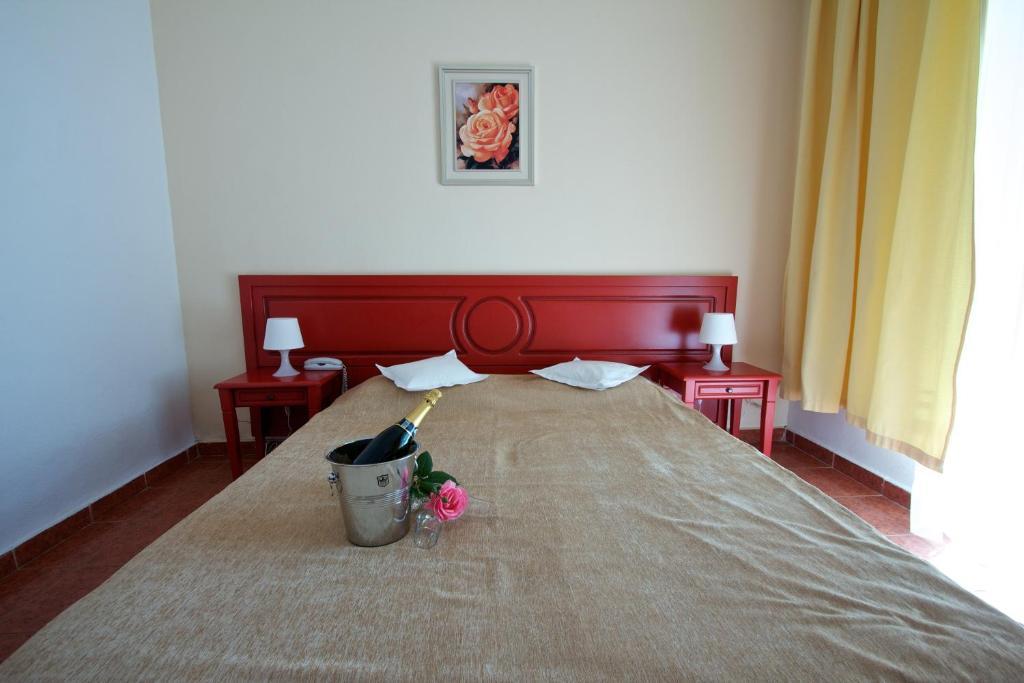 Hotel Central Mamaia Quarto foto